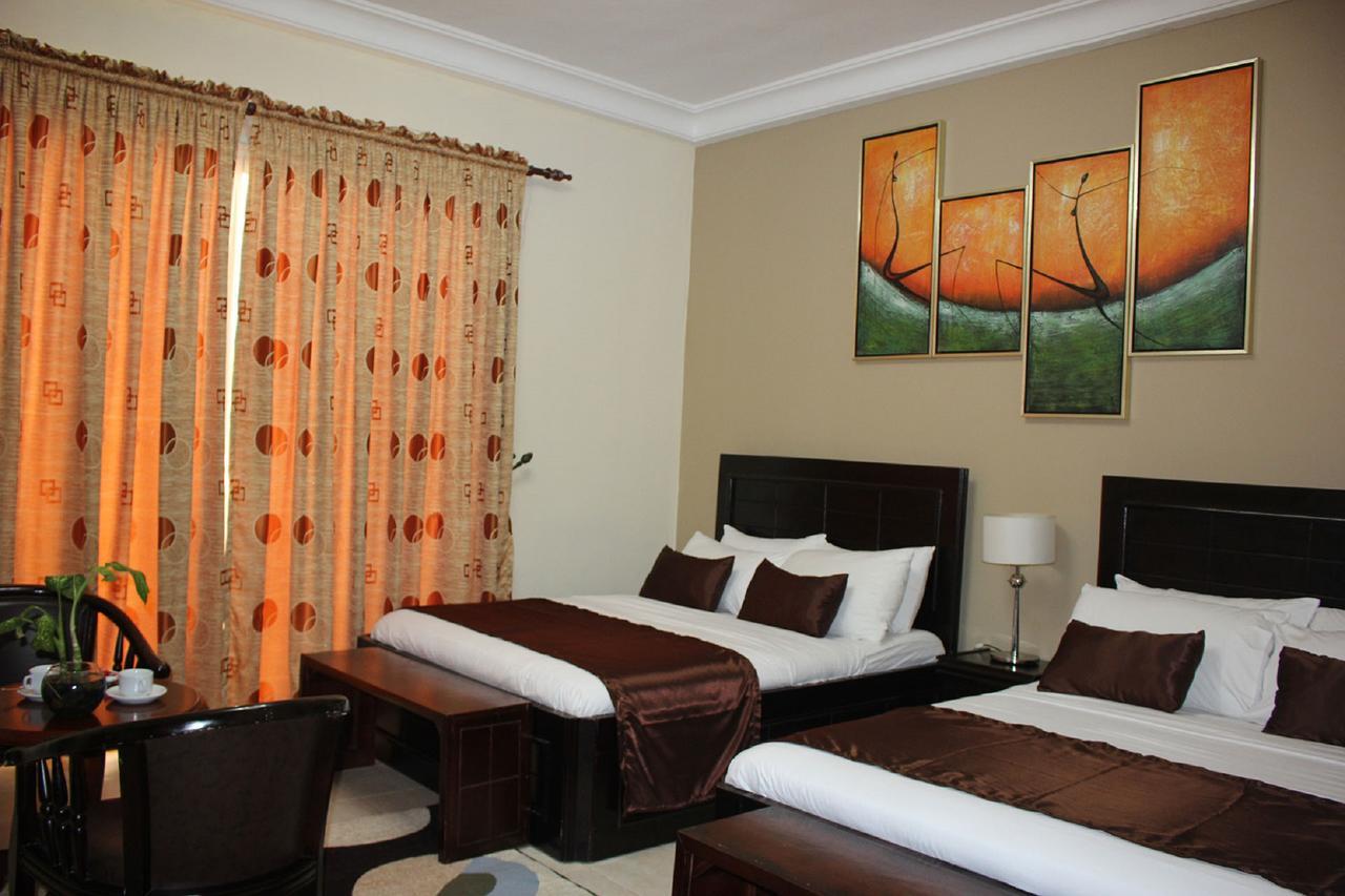 Palm Spring Resort Monrovia Exterior foto